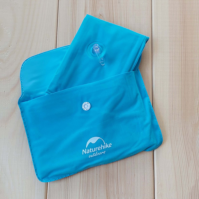 بالش بادی نیچرهایک مدل Square folding inflatable خالی شده